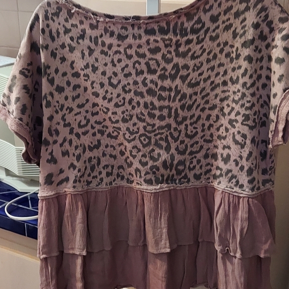 Top - Picture 2 of 3